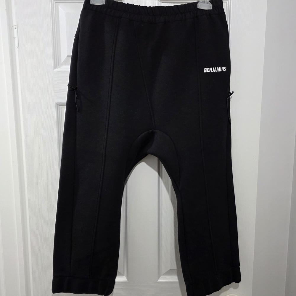 LES BENJAMINS Embroidered Logo Low Crotch Sweatpants